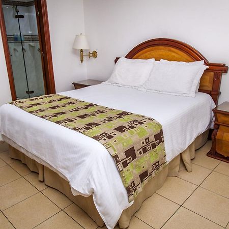 Hotel Casa Laureles Меделин Екстериор снимка