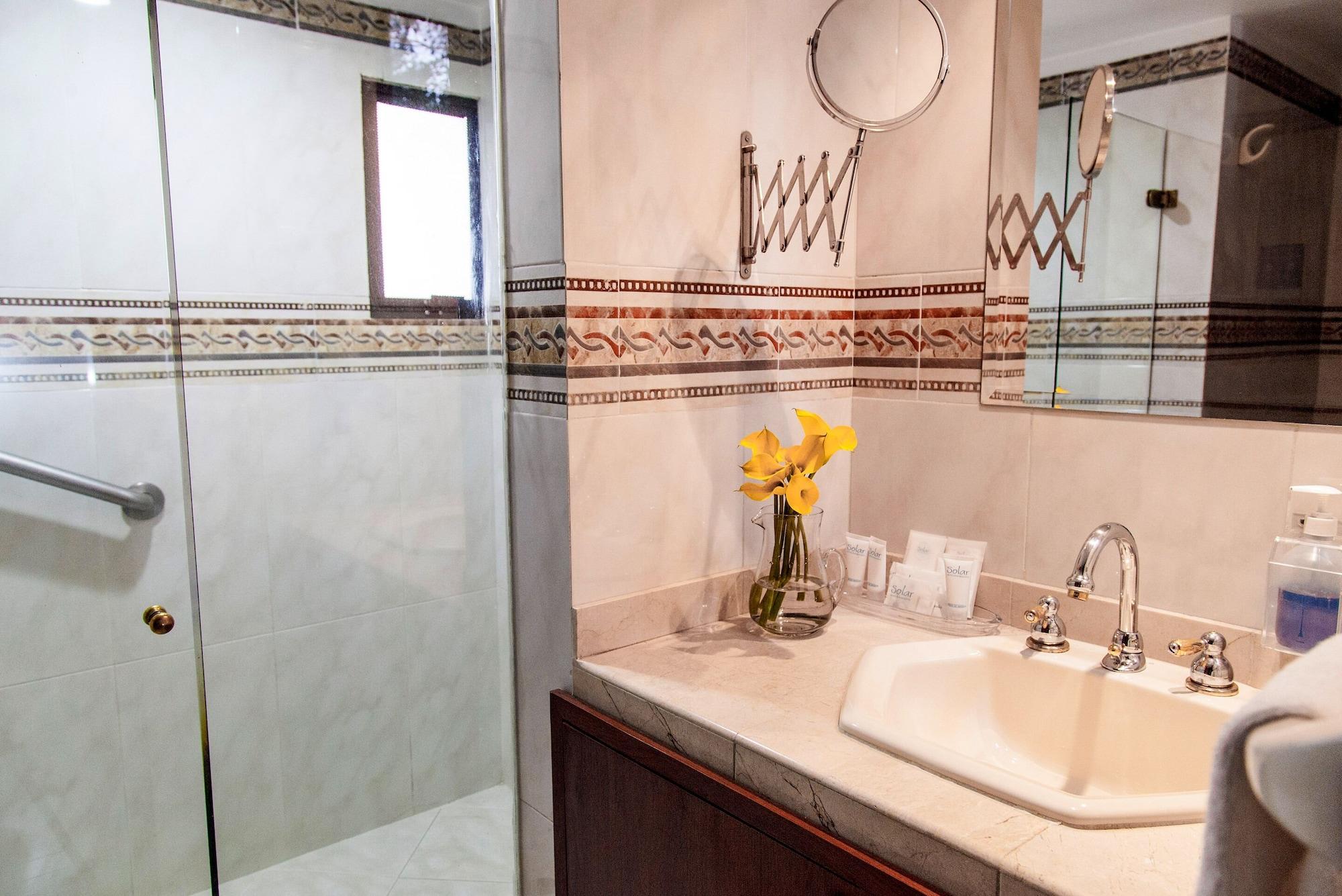 Hotel Casa Laureles Меделин Екстериор снимка