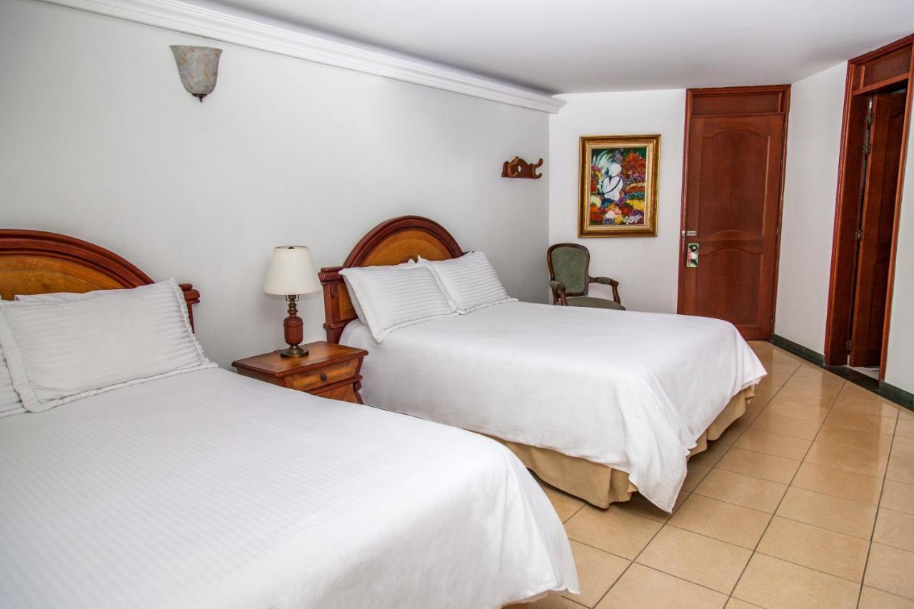 Hotel Casa Laureles Меделин Екстериор снимка