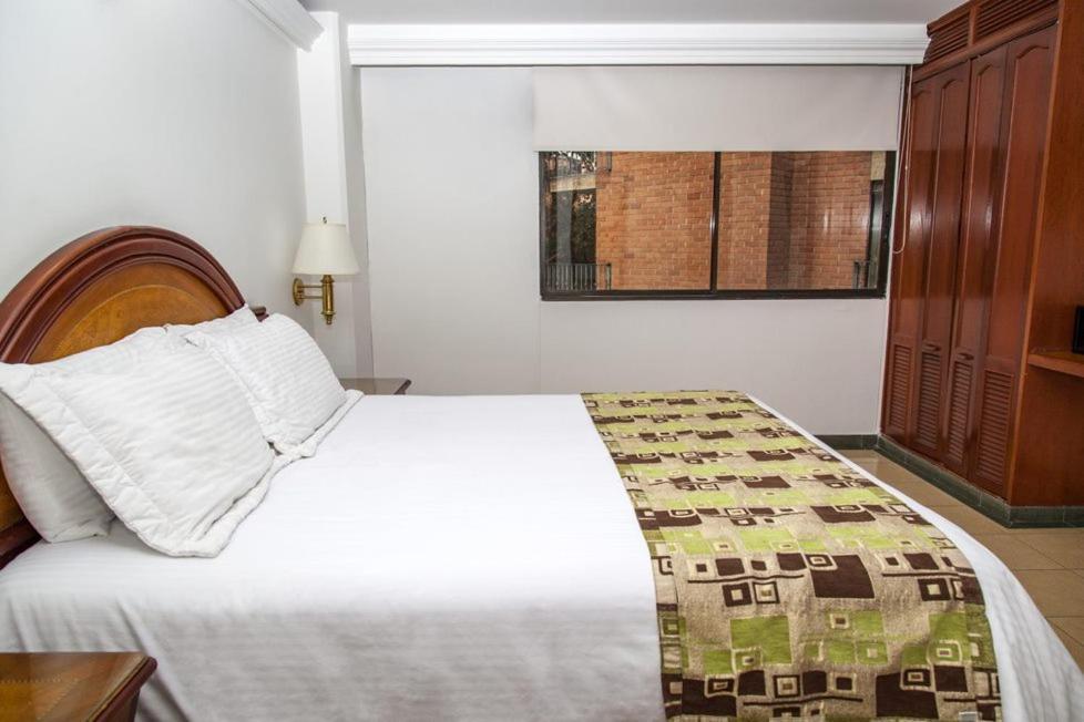 Hotel Casa Laureles Меделин Екстериор снимка