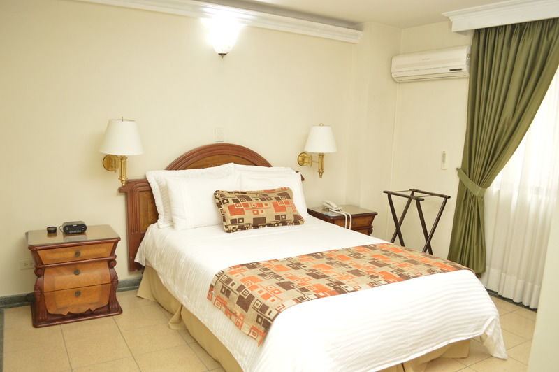 Hotel Casa Laureles Меделин Екстериор снимка